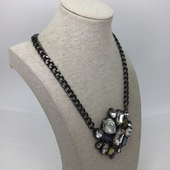 Chico's Mixed Color Rhinestone Pendant Chain Necklace NWOT 16" - Picture 3 of 5